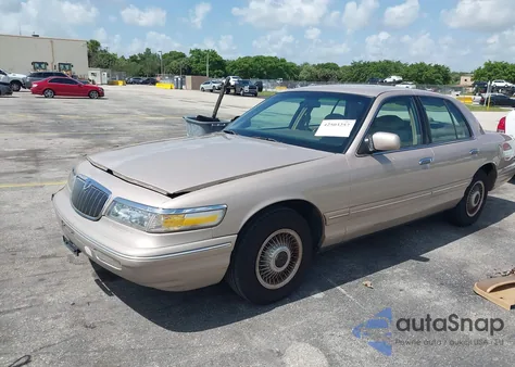 1997 Mercury Grand Marquis Gs z USA, uszkodzony, nr VIN 2MELM74W6VX735842